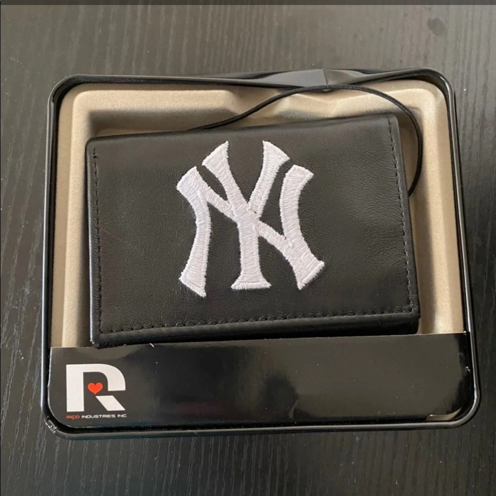 ❗️SOLD❗️Yankee Wallet